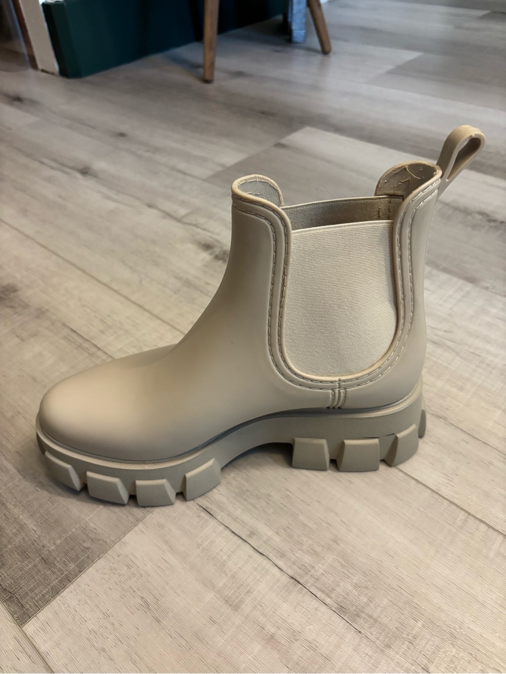 Jeffrey Campbell Rain-Storm Chelsea Rain Boots Size 8 Beige Chunky Lug - Picture 2 of 15